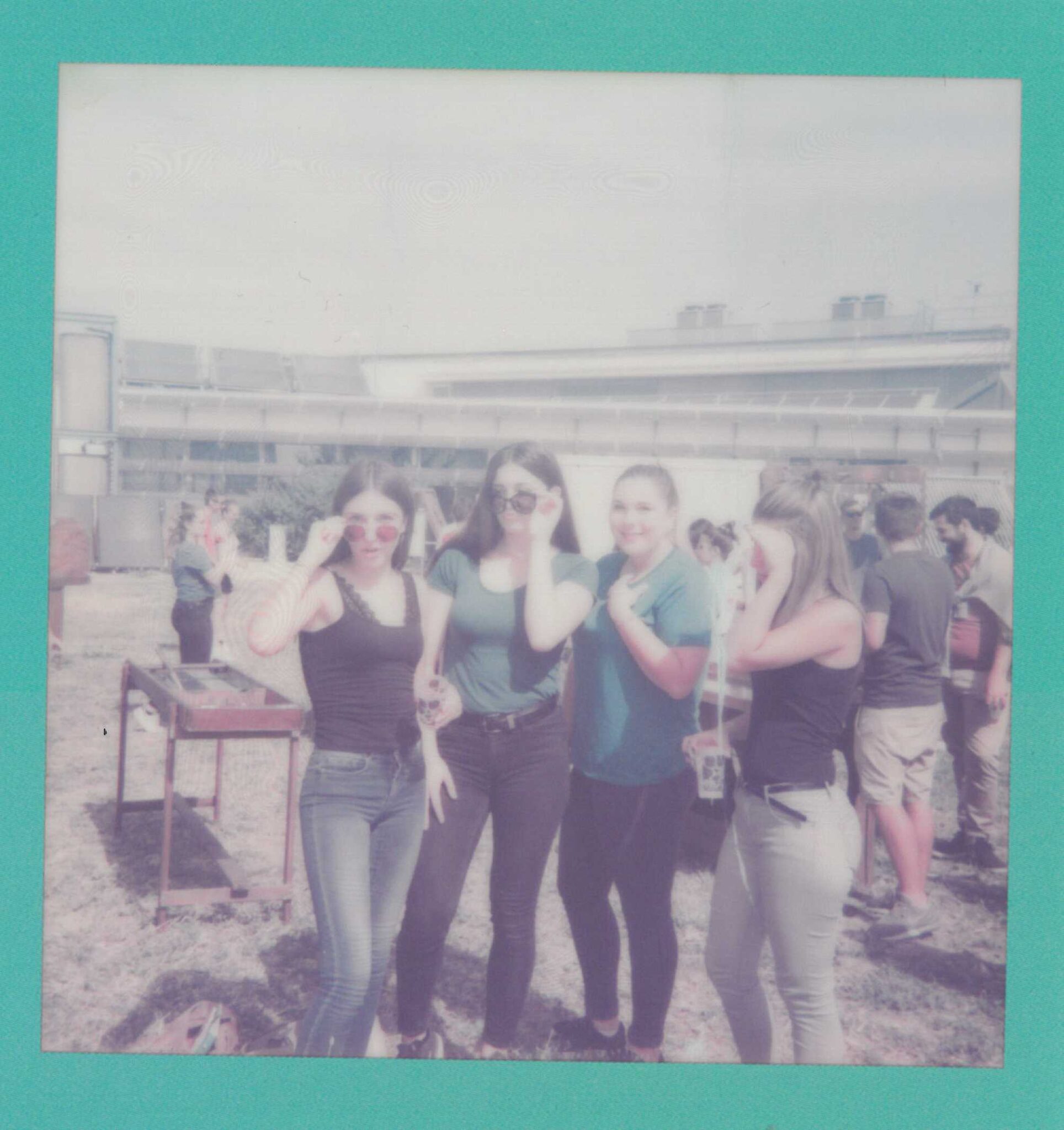 POLAROID BBQ NEOSUP 2019 (1)