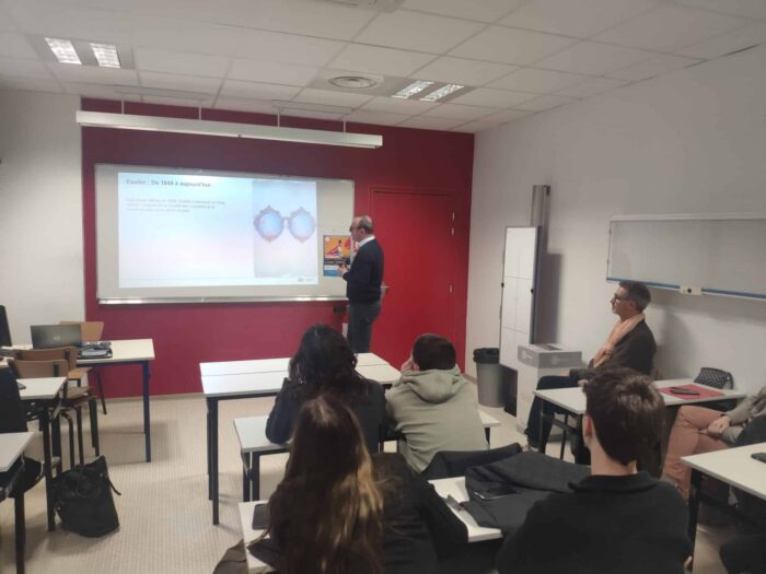 Essilor à la rencontre de nos apprenants en BTS Opticien-Lunetier à Perpignan
