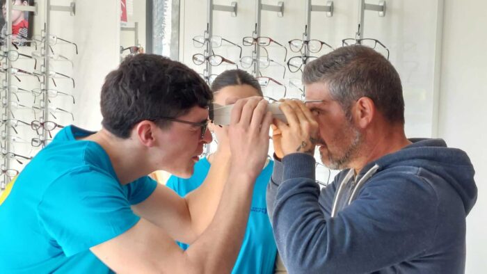 Santé visuelle : NEOSUP renouvelle son action solidaire pour les personnes en précarité