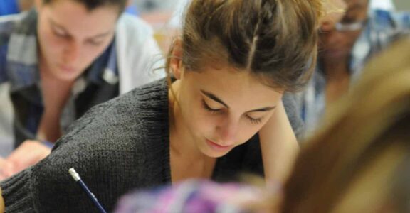 Classe préparatoire aux études supérieures scientifiques et paramédicales (CPE2SP)